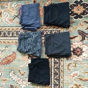 💲5 pair bundle of Nordstrom Zella leggings ❤️ 💲